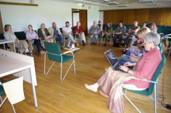 Räpinas Keskkonnamaja saalis arutati 17.05.2012 suitsusaunatava hoidmise tegevusplaane.