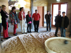 Külalised Piusa Külastuskeskust uudistamas.